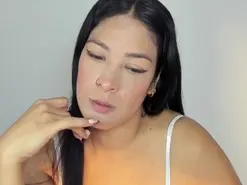 Amateur Adult Webcam of bella_hadid1_