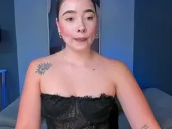 Amateur Live Sex Cam of AlinaKravitz