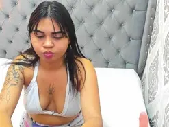Amateur Watch Live Sex Cams of LauraHillx