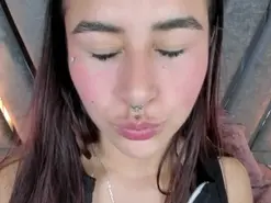 Amateur Adult Webcams of Selene_Evanss
