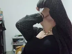 Amateur Adult Webcams of Curly_greeneyed