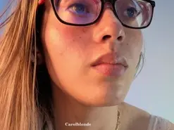Amateur Nude Webcam of carol_blonde