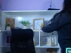 Amateur Watch Live Sex Cams of chantal_adams0