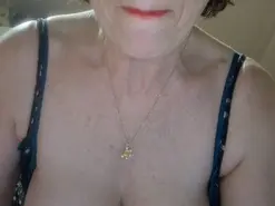 Amateur Live Sex Cam of emma-milf
