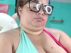 Amateur Sex Cam of lexxy_bbw_