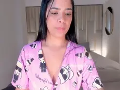 Amateur Adult Webcam of LucyCarter