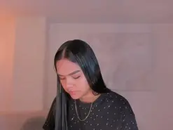 Amateur Sex Cam of SaphiraJames