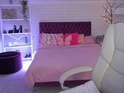 Amateur Live Sex Cam of VelvetLuck