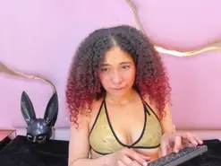 Amateur Sex Cam of Zafiroo_69