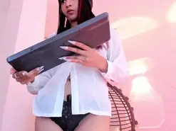 Amateur Free Porn Cam of Emily_bruss