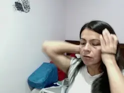 Amateur Free Live Porn of Camilavargas_