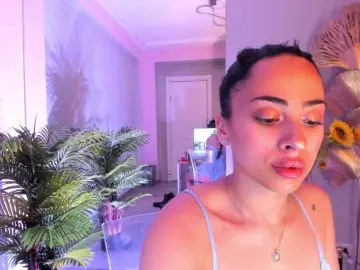 Bongacams Best live sex cam show of Cupcake-Izzy