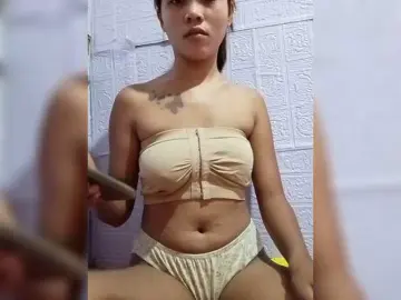 Alison-pussy from bongacams