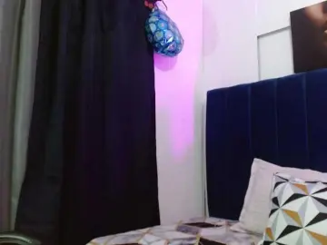 Bongacams Live Porn of Charllot-wish