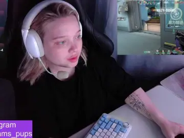 Bongacams Sex Cam of AlinaAdams