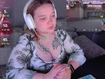 AlinaAdams from bongacams