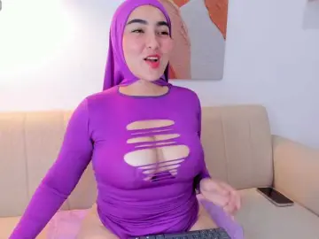 Bongacams Live Sex Cam of Malika-Noor