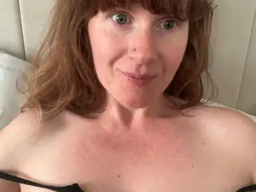 Bongacams Adult Webcams of REDHEADROSIE