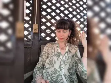 Bongacams Sex Cam of caroliiine