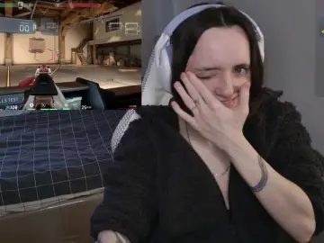 Bongacams Free Porn Cam of LunaL0ve