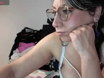 Bongacams Free Porn Cam of SEXY-NATASHA