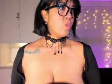 Bongacams Watch Live Sex Cams of Vicky-Ruiz