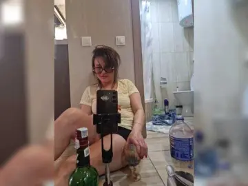 Bongacams Sex Cam of Kira183