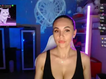 Bongacams Best live sex cam show of QWEENII