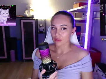 Bongacams Sex Chat of QWEENII
