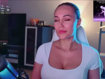 Bongacams Live Porn of QWEENII