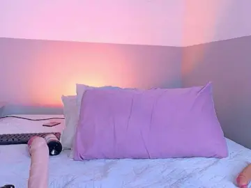 Bongacams Sex Cam of cutepetitee