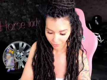 Bongacams Watch Live Sex Cams of -BABAYAGA-