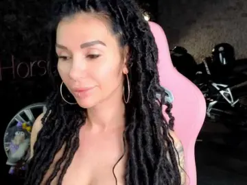 Bongacams Free Live Porn of -BABAYAGA-