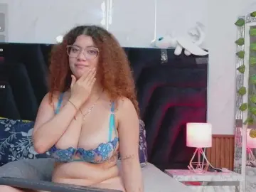 Bongacams Adult Video Chat of HoneyHips