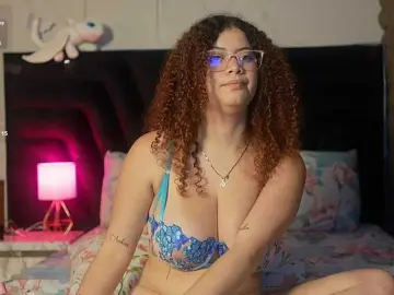 Bongacams Adult Video Chat of HoneyHips