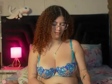 Bongacams Adult Webcam of HoneyHips