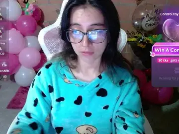 Maggie-Fox from bongacams
