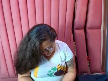 Bongacams Watch Live Sex Cams of SaraThonson