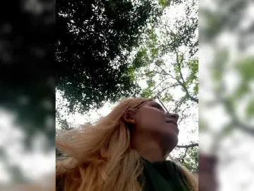 Bongacams Watch Live Sex Cams of LittleSammy