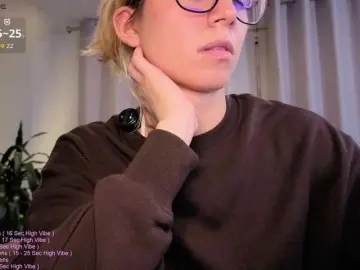 Bongacams Sex Cam of LittleSammy