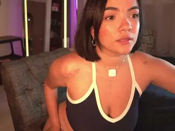 Bongacams Watch Live Sex Cams of littlefreckledLia