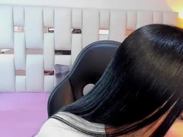 Bongacams Live Sex Cam of NauthyNahomi