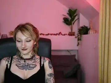 Bongacams Free Live Porn of tattooedblondee18