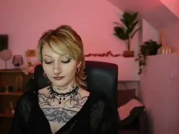 Bongacams Sex Chat of tattooedblondee18