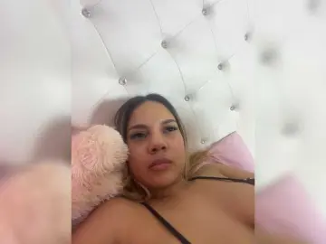 Bongacams Sex Cam of MeganRosse1