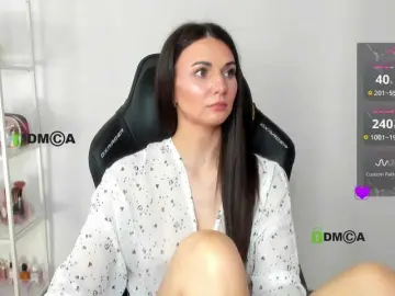 Bongacams Sex Chat of Cute-Shy