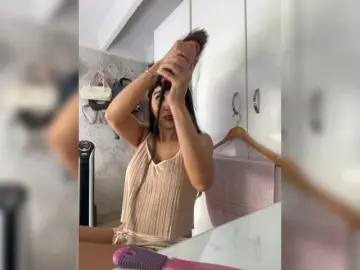 Bongacams Live Sex Cam of SallyeLeins