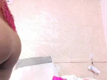 ebony-suggarmommy1 from bongacams
