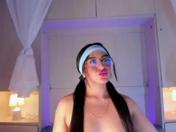 BellaBroocks from bongacams