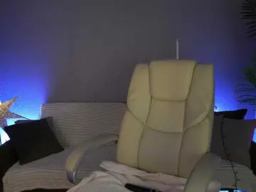 Bongacams Live Sex of KiraCandyS